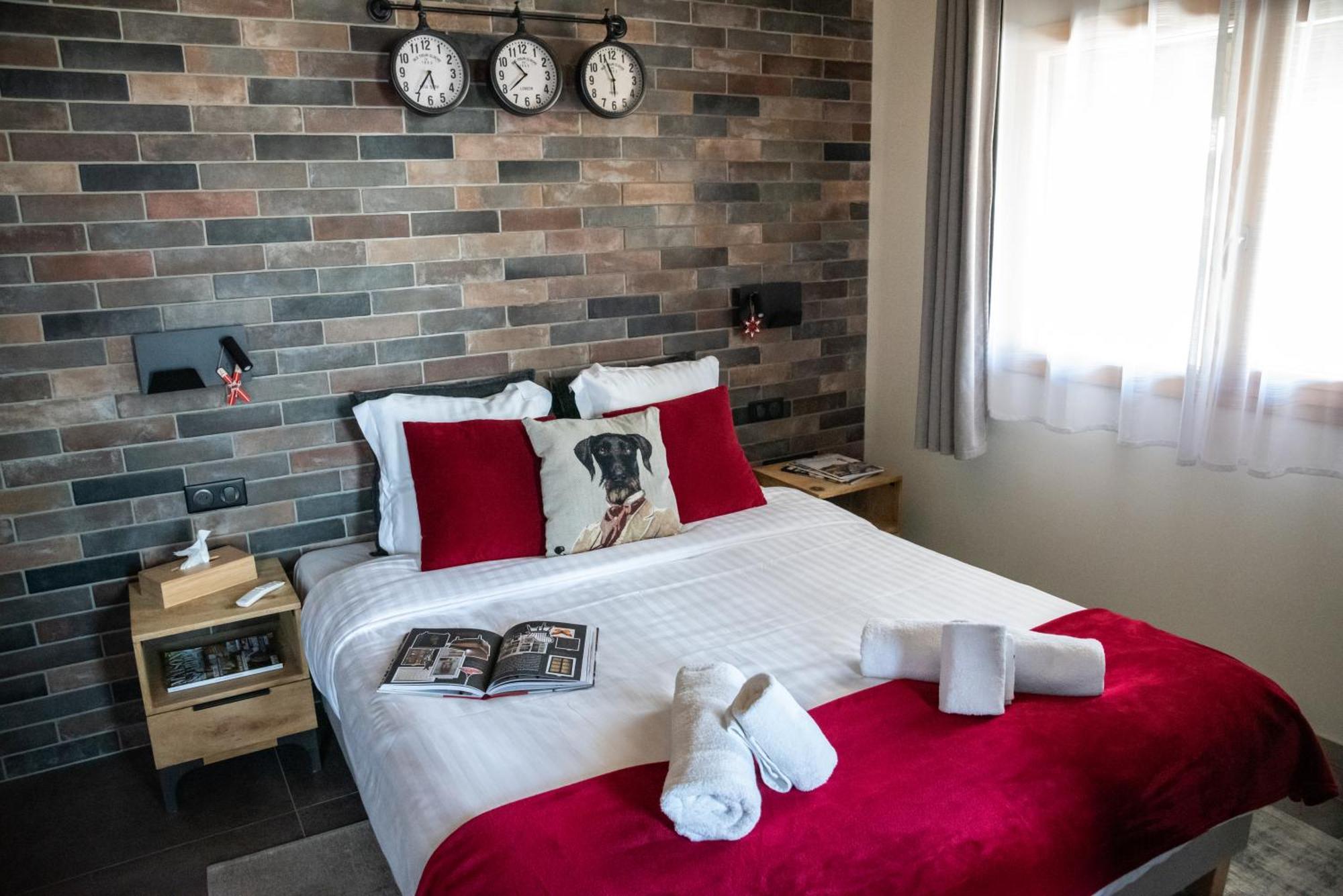 Boutique Hotel - Notre Chalet Les Fourgs Eksteriør billede